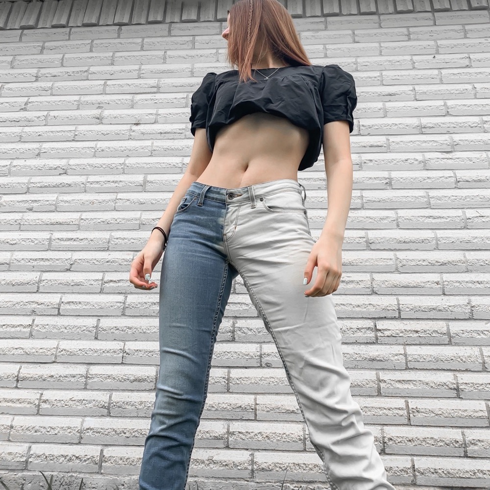 White/blue jeans